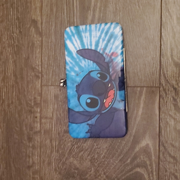 💙 Disney Loungefly Lilo & Stitch Tie Dye Kisslock Hinge Wallet - Picture 4 of 9